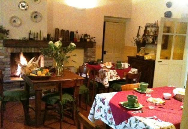 Agriturismo Il Gioco Dell'Oca Barolo Exterior foto