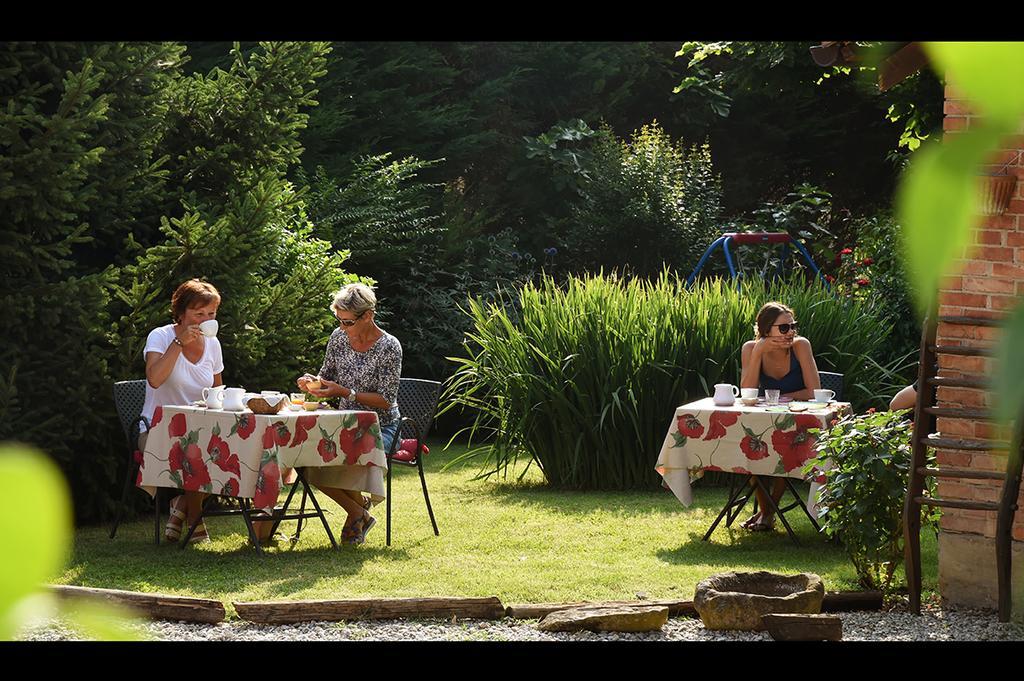 Agriturismo Il Gioco Dell'Oca Barolo Exterior foto